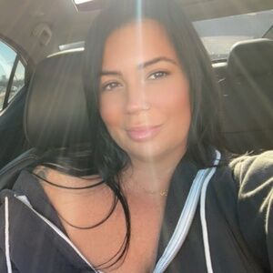 Meet your Posher, Brittney